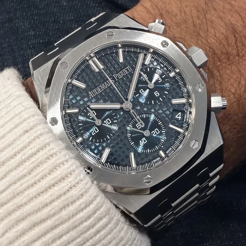 Blue-dial Royal Oak chronograph on the wrist