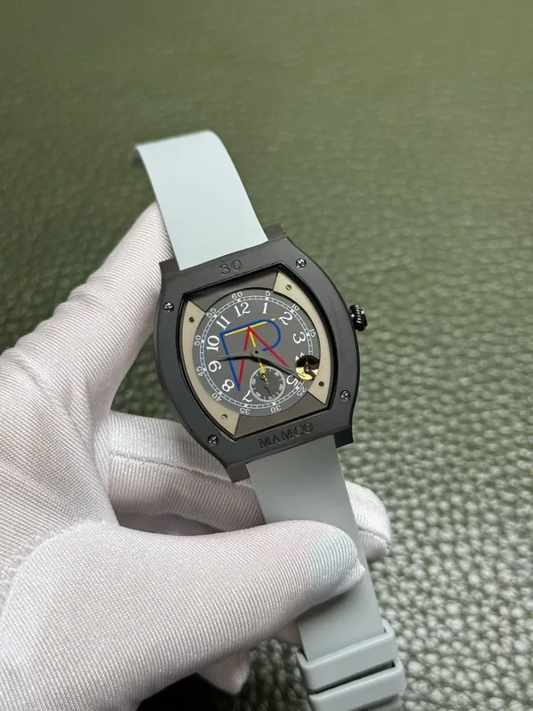 Élégante 48 mm replica, lead grey rubber strap, black case