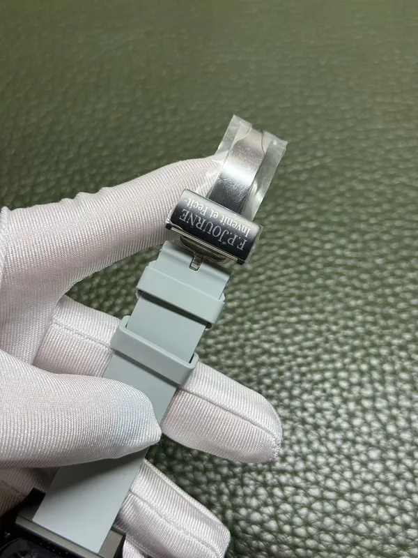 Élégante 48 mm replica, lead grey rubber strap, black case