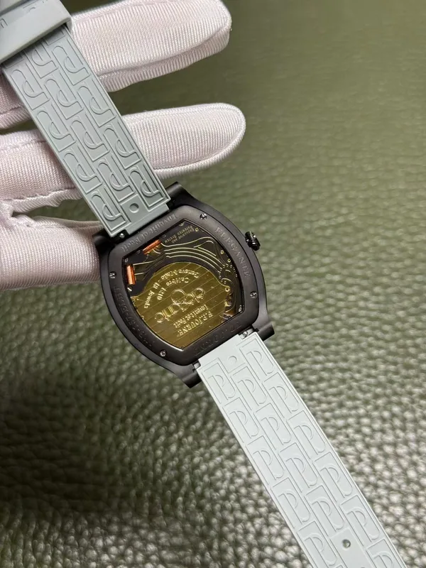 Élégante 48 mm replica, lead grey rubber strap, black case