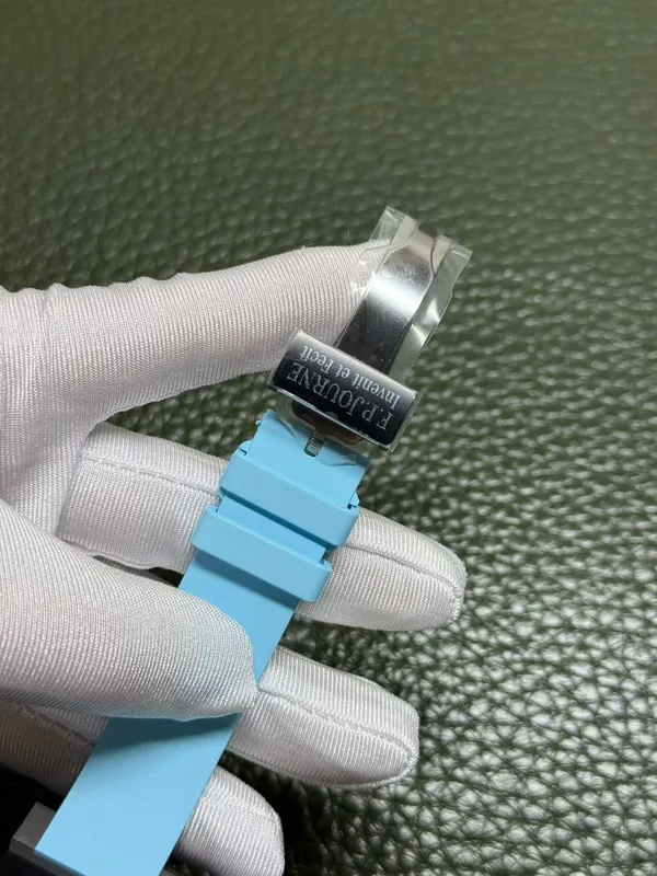 Élégante 48 mm replica, sky blue rubber strap, black case