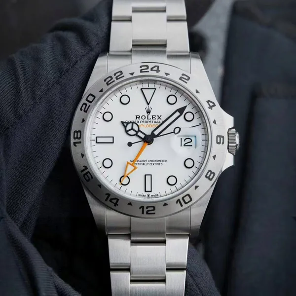 Polar dial, straight-on view